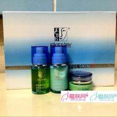 菲诗贝比 强肤素精装个人套装3件套 由单品组成 深层补水 美...